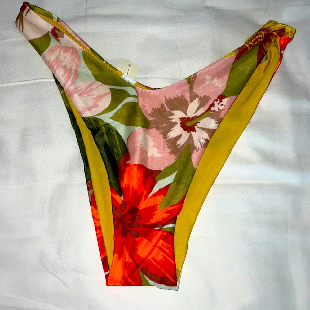 Aerie Cheekier high cut bikini bottom size M